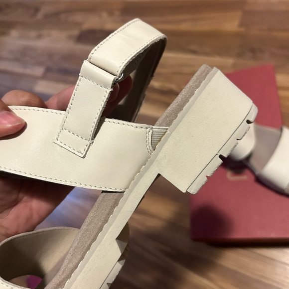 Munro lug sole sandal - Picture 6 of 6